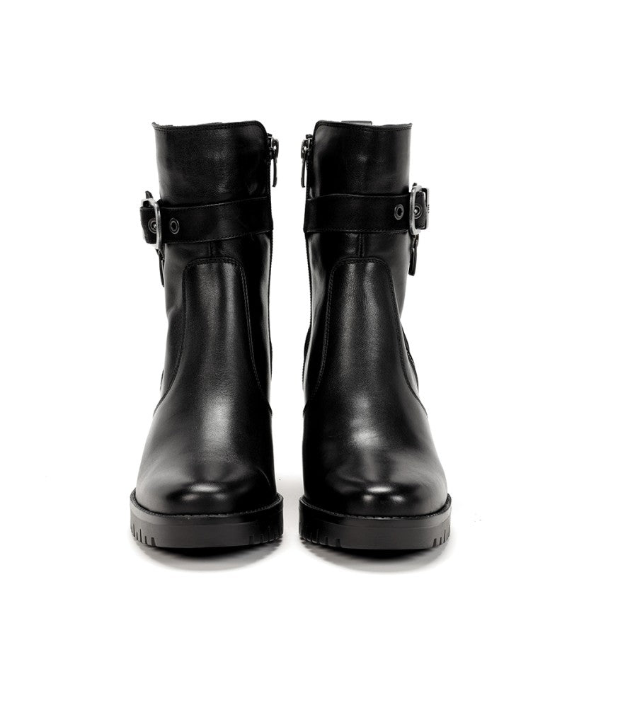 Fluchos Women's Evie Black leather Ankle boots
