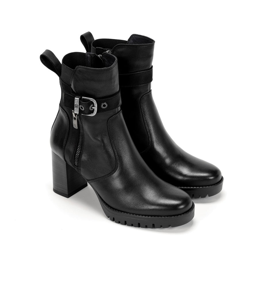 Fluchos Women's Evie Black leather Ankle boots