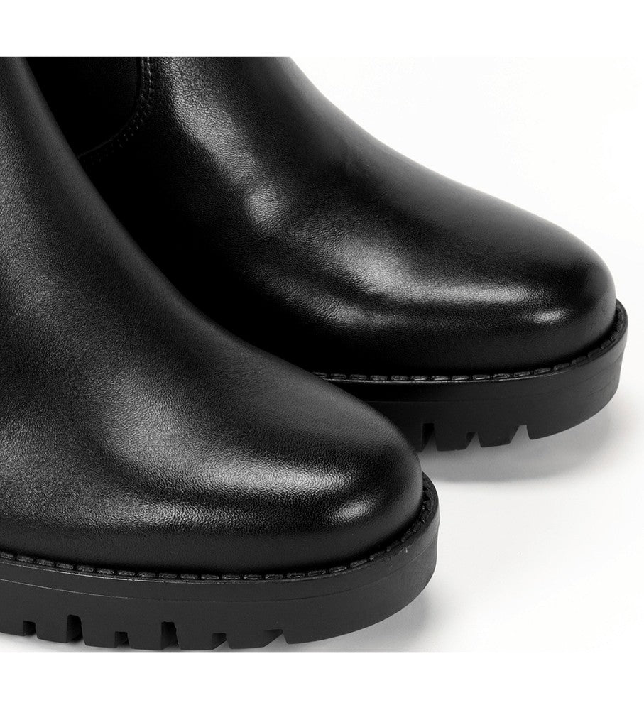Fluchos Women's Evie Black leather Ankle boots