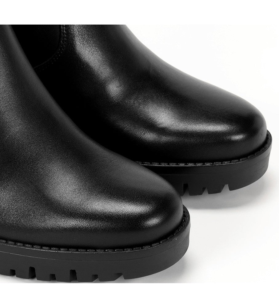 Fluchos Women&#39;s Evie Black leather Ankle boots