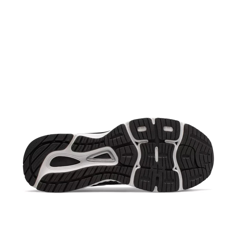 New Balance Men's 880 V9