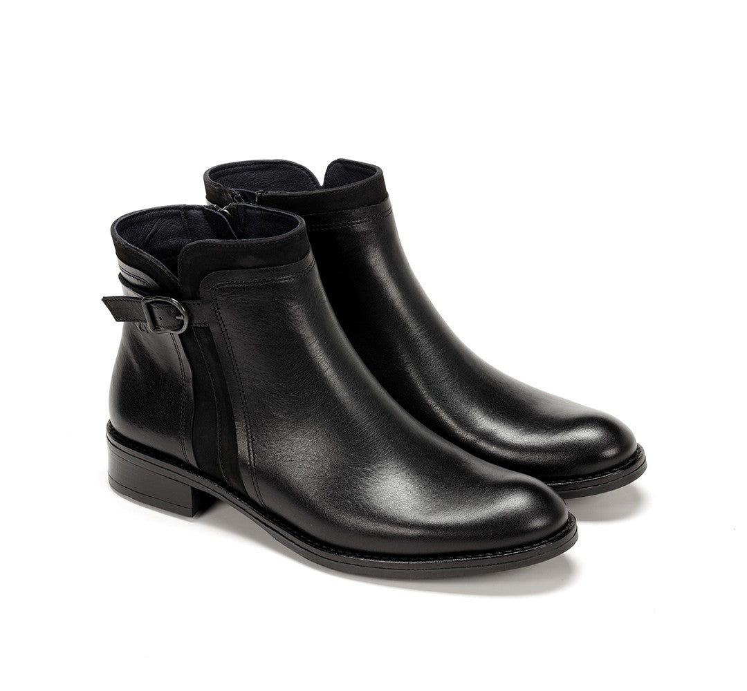 Fluchos Women&#39;s Tierra D8901 Black Ankle Boot