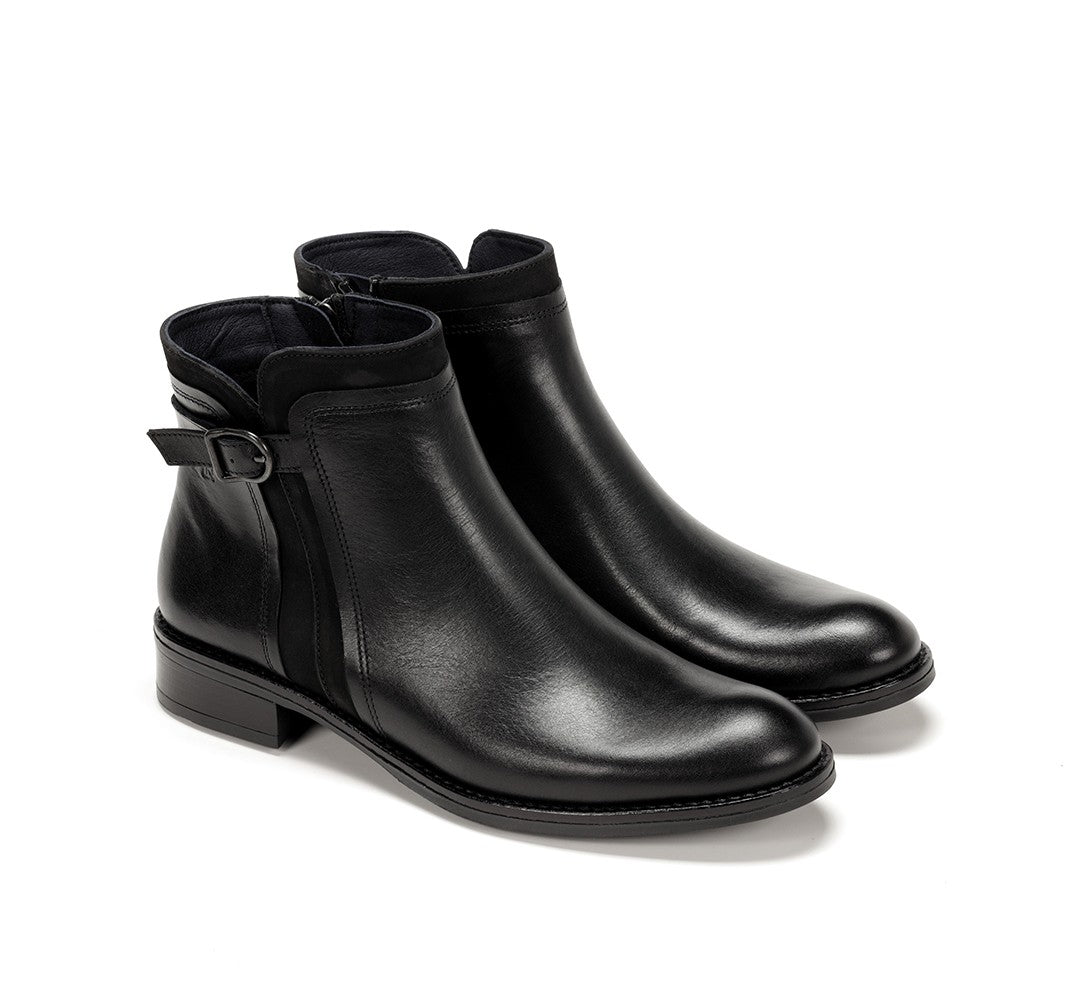 Fluchos Women's Tierra D8901 Black Ankle Boot