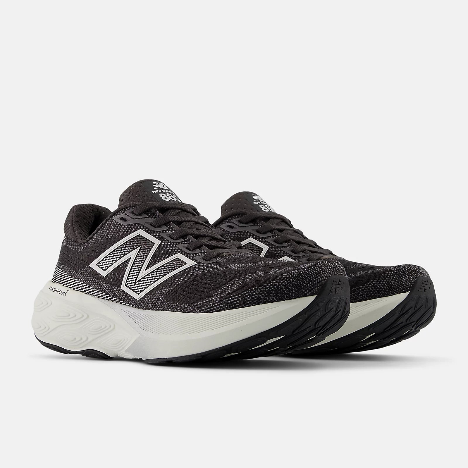 New Balance Women's Fresh Foam X 880v15 Black/White