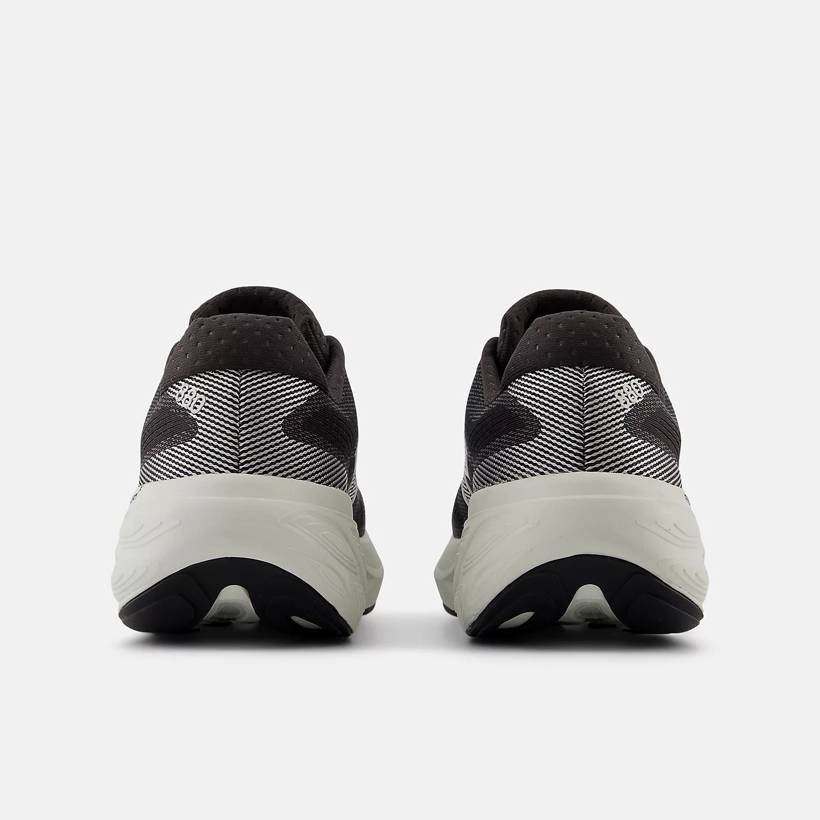 New Balance Women's Fresh Foam X 880v15 Black/White