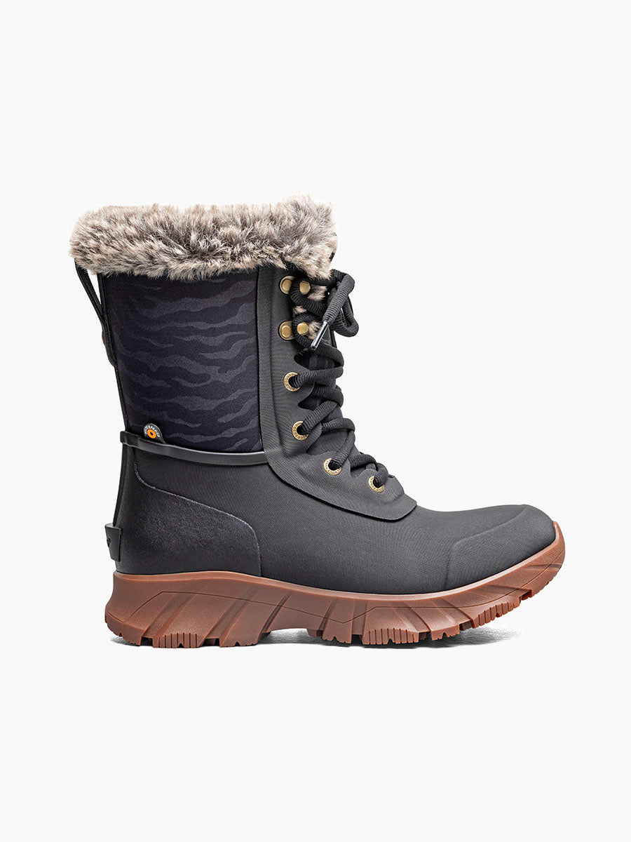 Bogs Women’s Arcata II Tiger Black