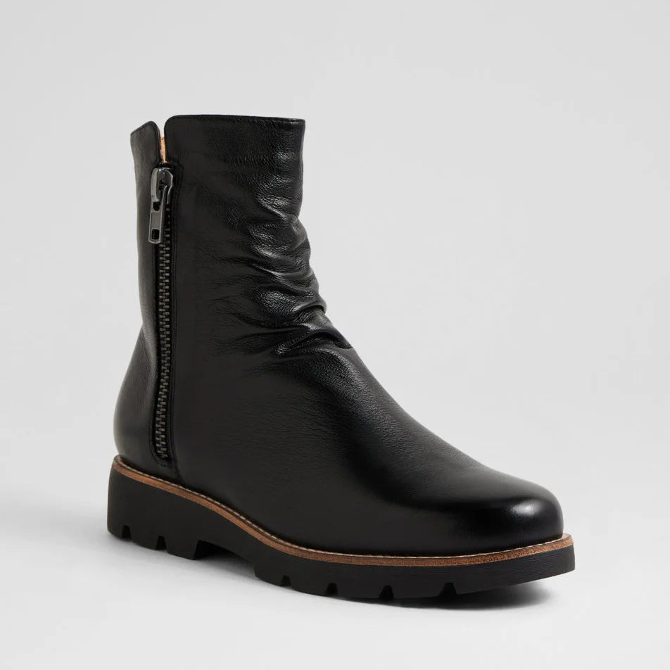Django &amp; Juliette Women's Dixeya-Dj Black Leopard Leather Fur