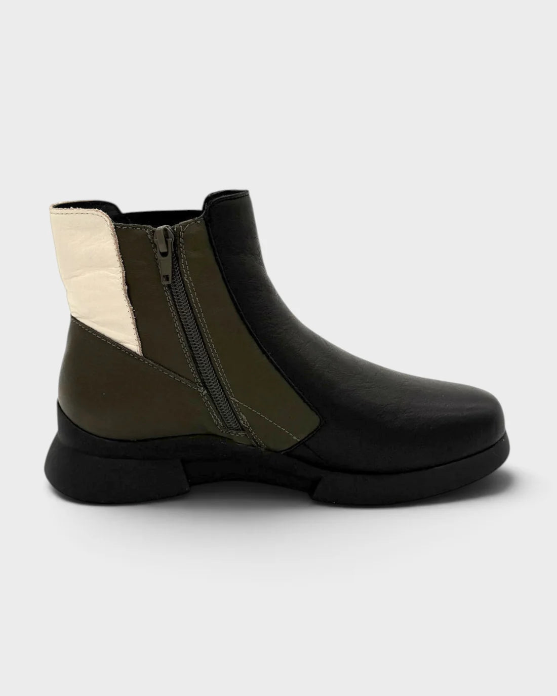 Roamers Women’s Holly Black Multi