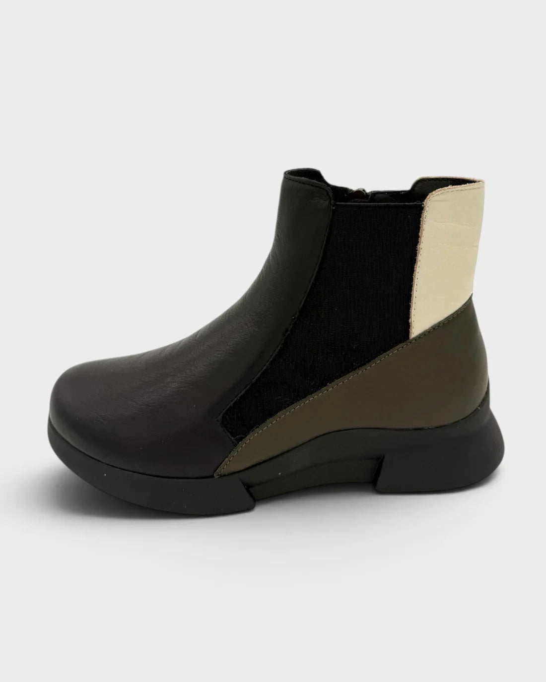Roamers Women’s Holly Black Multi