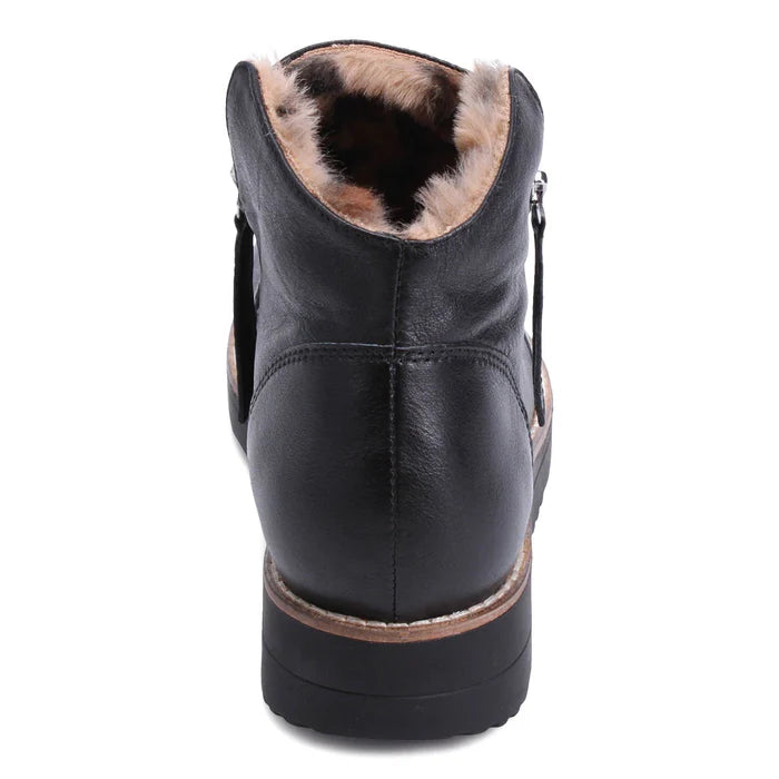 Django &amp; Juliette Women's Opal Black Leopard Leather Fur
